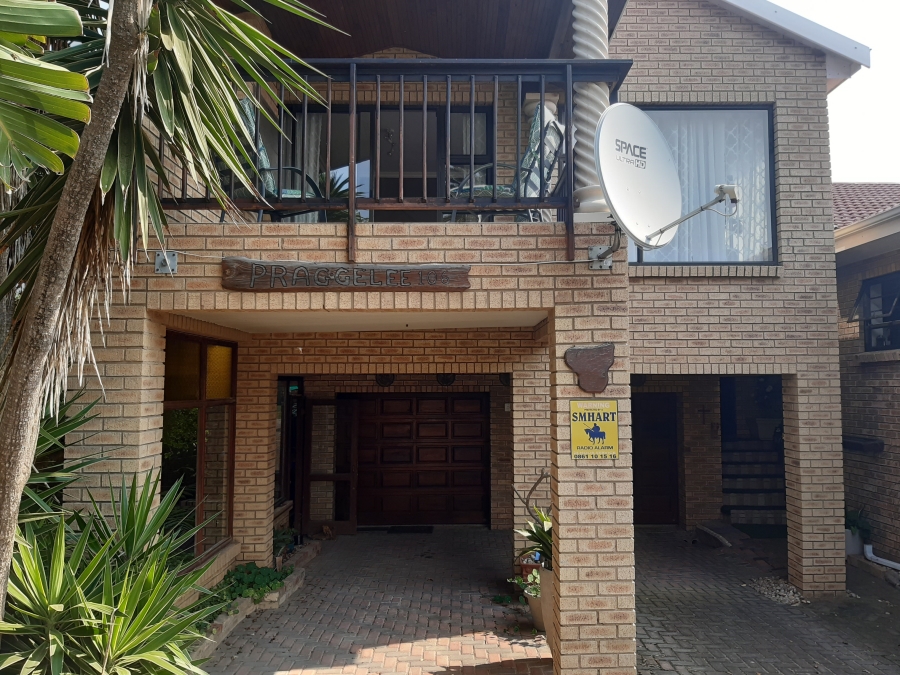 6 Bedroom Property for Sale in Paradise Beach Eastern Cape
